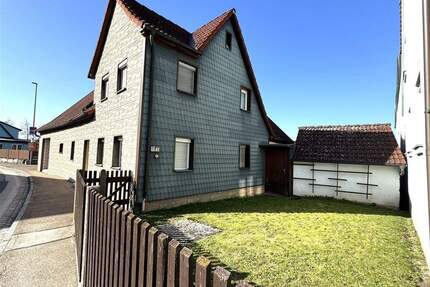 Kleines Häuschen mit idyllischem Garten und praktischer ScheuneWerkstatt - Leutershausen