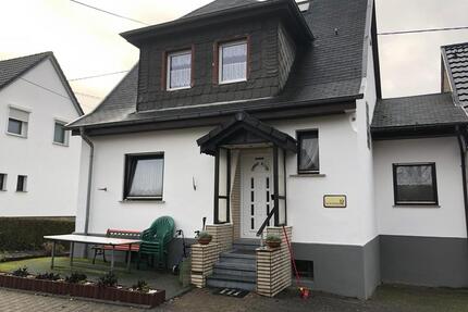 Einfamilienhaus EFH mit Garten in ruhiger Dorfrandlage - Ötzingen