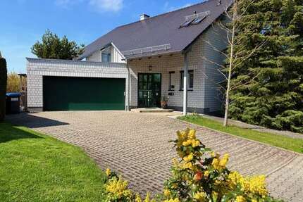 Haus zum Kaufen in Zwickau 440.000,00 € 239 m²