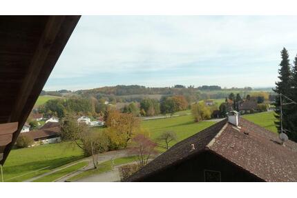 Renovierte Helle 2-Zimmer-Dachgeschosswohnung mit Bergblick - Bad Griesbach im Rottal