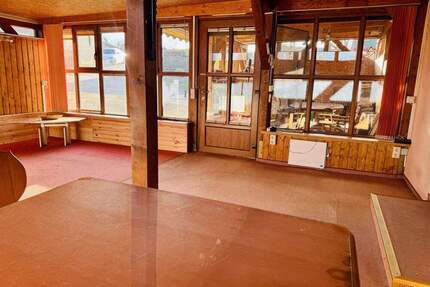 Wohnen mit Wärme, Weitblick und Wohlgefühl - Einfamilienhaus mit Kaminzimmer in ruhiger Lage! - Helbigsdorf-Blankenstein