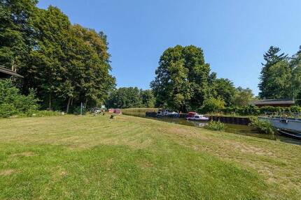 Erholungsgrundstück mit Baugenehmigung in Wassernähe - Fürstenberg/Havel