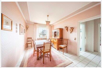Familienfreundliches Wohnen: 5 Zimmer, ca. 100 m² mit separatem G - Kamen