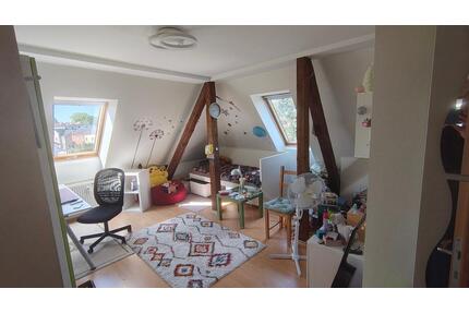 4 - Zimmer Dachgeschosswohnung in Großröhrsdorf mit