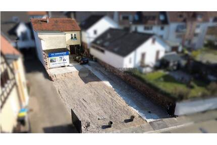 Gelegenheit: Einfamilienhaus mit zusätzlichem Bauplatz in Feudenheim - Mannheim