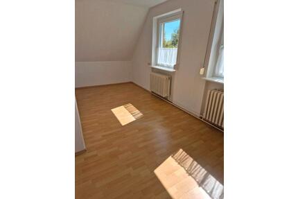 Ruhige 2-3 Zimmer-Wohnung in Kiel-Wellsee zu sofort zu vermieten