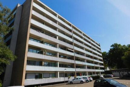 ***Großzügige 2-Zimmerwohnung mit modernisiertem Bad und 2 Balkone... ohne Wandtapeten*** - Duisburg Rheinhausen