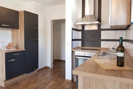 Gemütliche 2,5-Zimmer-Wohnung mit zwei Balkonen in ruhiger Lage – - Bad Pyrmont