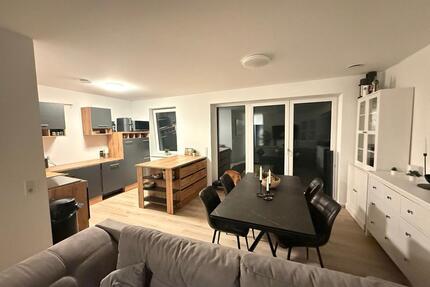 Schöne 2-Zimmer Wohnung - 950,00&nbsp;EUR Kaltmiete, ca.&nbsp; 76,00&nbsp;m&sup2; in Bremerhaven (PLZ: 27572) Wulsdorf