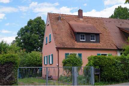 Haus zum Kaufen in Roßtal 395.000,00 € 96 m²