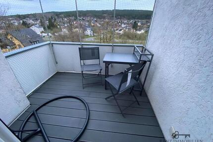 Helle Maisonettewohnung mit Fernblick, 2 Bädern & Garage – ideal für 2 Personen - Kall