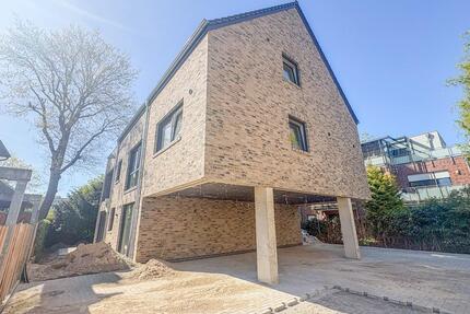 WG ZIMMER! Stilvolle 6-Zimmer-Neubauwohnung mit EBK im 1. OG! - Oldenburg Kreyenbrück