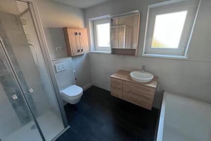 Zentrale 3-Zimmer-Wohnung 80 m² mit großem Balkon und Garage - Nabburg
