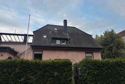 Schönes 100m² Haus mit gemütlicher Terrasse - Saarbrücken West