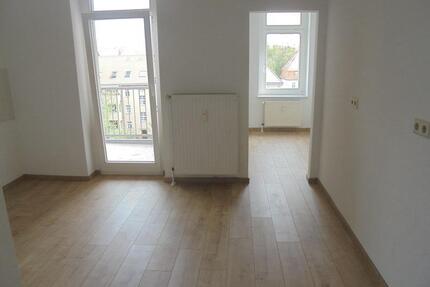 Renovierte 2,5 Zimmerwohnung plus Wohnküche und Balkon - Leipzig Mitte