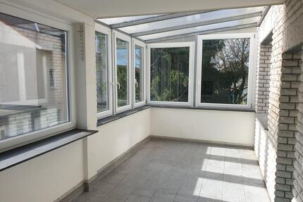Helle 3 Zimmer Eigentumswohnung mit Wintergarten und Garage frei - Langenfeld (Rheinland)