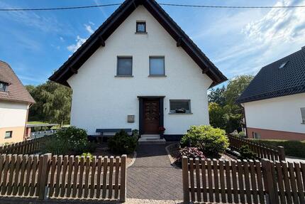 Renoviertes Haus im Grünen - 270.000,00&nbsp;EUR Kaufpreis, ca.&nbsp; 110,00&nbsp;m&sup2; in Friesenhagen (PLZ: 51598)