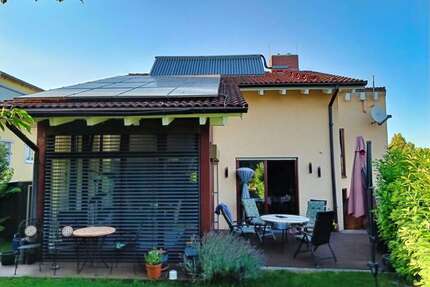 Haus zum Kaufen in Freiburg 980.000,00 € 210 m²