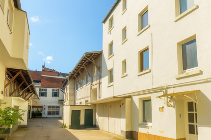 Wohnung zum Kaufen in Düsseldorf 720.000,00 € 200 m²