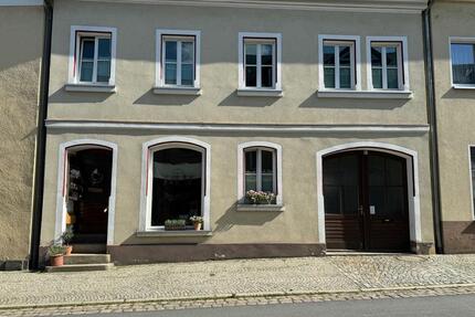 Haus verkaufen in Tanna - 240.000,00&nbsp;EUR Kaufpreis, ca.&nbsp; 380,00&nbsp;m&sup2; in Tanna (PLZ: 07922)