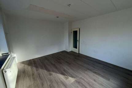 Wohnung zum Mieten in Braunsbedra 255,00 € 55 m²