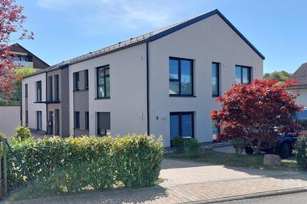 Hoch- & neuwertig - EG-Wohnung Hösbach