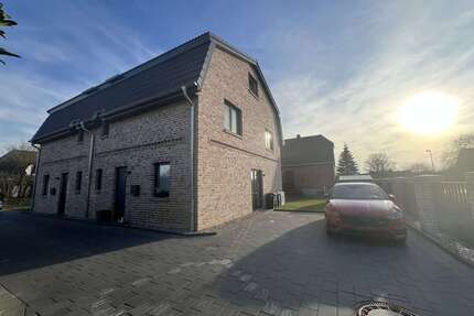 Haus zum Mieten in Henstedt-Ulzburg 1.875,00 € 140 m²