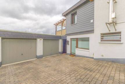 Menden Hüingsen – Renovierte kleine Souterrain Wohnung mit Stellplatz und sep. Eingang