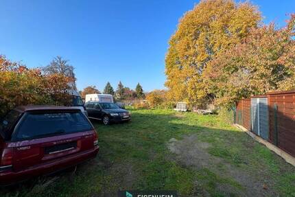 Linke Seite traumhaftes Baugrundstück für eine Doppelhaushälfte in Falkensee