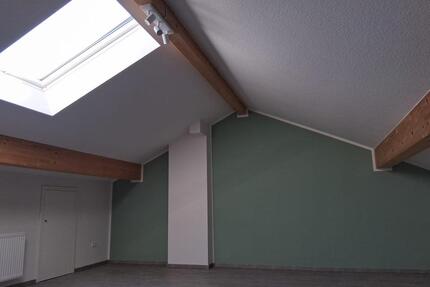 2 12 Zimmer-Maisonette-Wohnung - 1.210,00&nbsp;EUR Kaltmiete, ca.&nbsp; 104,00&nbsp;m&sup2; in Brackenheim (PLZ: 74336)
