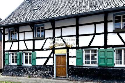 Haus zum Kaufen in Jüchen Schaan 107.000,00 € 347 m² - Jüchen / Schaan