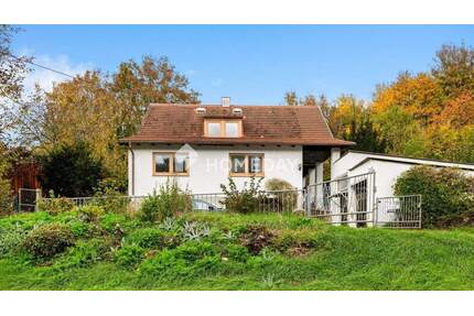 Ein Haus mit Zukunft - solides ZFH in idyllischer Hanglage bei Regensburg - Nittendorf (Schönhofen)
