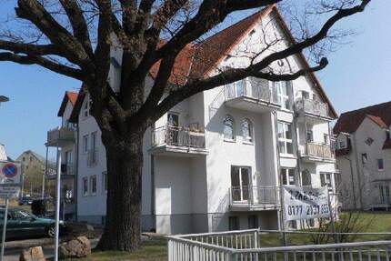 +++ATTRAKTIVE DG-WOHNUNG MIT BALKON UND PKW-STELLPLATZ AM RANDE VON CHEMNITZ+++