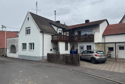 Ideal für Selbstnutzer und Vermieter - 2-Familien-Stadthaus - Gössenheim