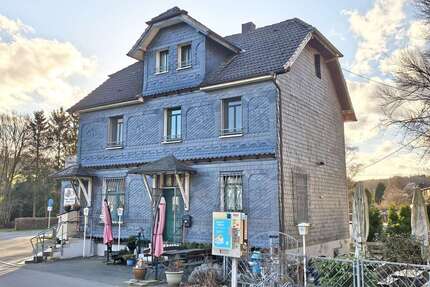 Haus zum Kaufen in Nümbrecht 299.000,00 € 260 m²