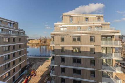 Urlaub auf dem Balkon? Wunderschönes 2,5 Zimmer-Penthouse mit zwei großen Terrassen zum Entspannen - Berlin Niederschöneweide
