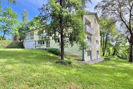 Visionär - 790.000,00&nbsp;EUR Kaufpreis, ca.&nbsp; 530,00&nbsp;m&sup2;&nbsp;Wohnfl&auml;che in Winzer (PLZ: 94577) Hinterreckenberg