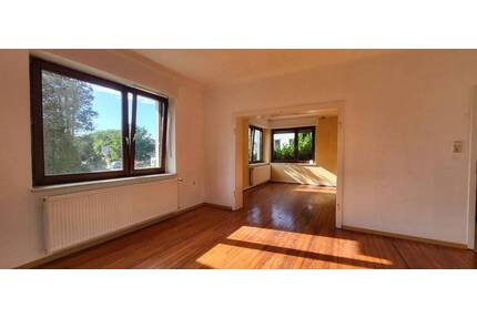 ZWEI HÄUSER MIT DOPPELGARAGE UND GARTEN IN RUHIGER GUTER WOHNLAGE VON REIMSBACH - Beckingen