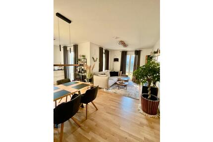 Helle EG-Wohnung mit großer Terrasse in Beelitz-Heilstätten