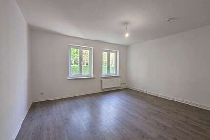 Wohnung zum Mieten in Zeitz 329,00 € 56.6 m²