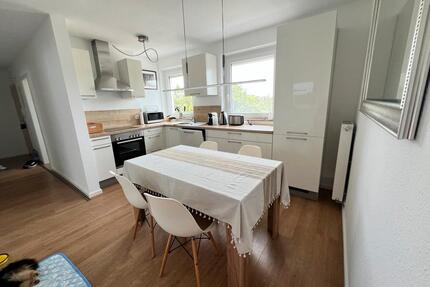 Gemütliche voll möblierte 2-Zimmer-Wohnung mit Balkon und SP - Stuttgart Vaihingen