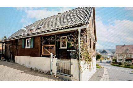 Haus zuvermieten ab 01.07.2026 - 790,00&nbsp;EUR Kaltmiete, ca.&nbsp; 100,00&nbsp;m&sup2; in Rödental (PLZ: 96472)