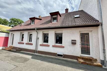Haus zum Kaufen in Nierstein 299.000,00 € 144 m²
