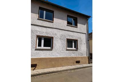 Haus zum Verkauf - 255.000,00&nbsp;EUR Kaufpreis, ca.&nbsp; 163,00&nbsp;m&sup2; in Weiler bei Bingen (PLZ: 55413)