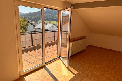 3-Zimmet DG Wohnung Seelbach - 900,00&nbsp;EUR Kaltmiete, ca.&nbsp; 80,00&nbsp;m&sup2; in Seelbach (PLZ: 77960)