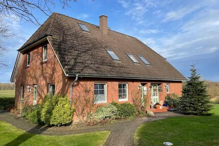 Sonnige 3 Zimmer- Wohnung in ländlicher Idylle - Eutin