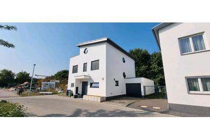 SOEST: HAUS ZU VERKAUFEN 187 m2 mit Garage, Garten, Grundstück