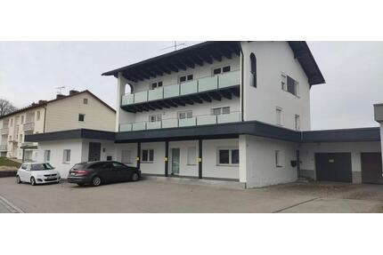 3 Zimmer Wohnung ca. 100 qm - 750,00&nbsp;EUR Kaltmiete, ca.&nbsp; 100,00&nbsp;m&sup2; in Fürstenstein (PLZ: 94538)