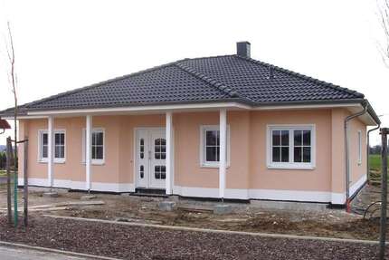 Haus zum Kaufen in Borna 358.783,00 € 120 m²