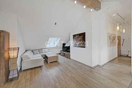 Wohntraum mit Charme: Helle Dachgeschosswohnung in Bochum-Hiltrop - Bochum - Hiltrop